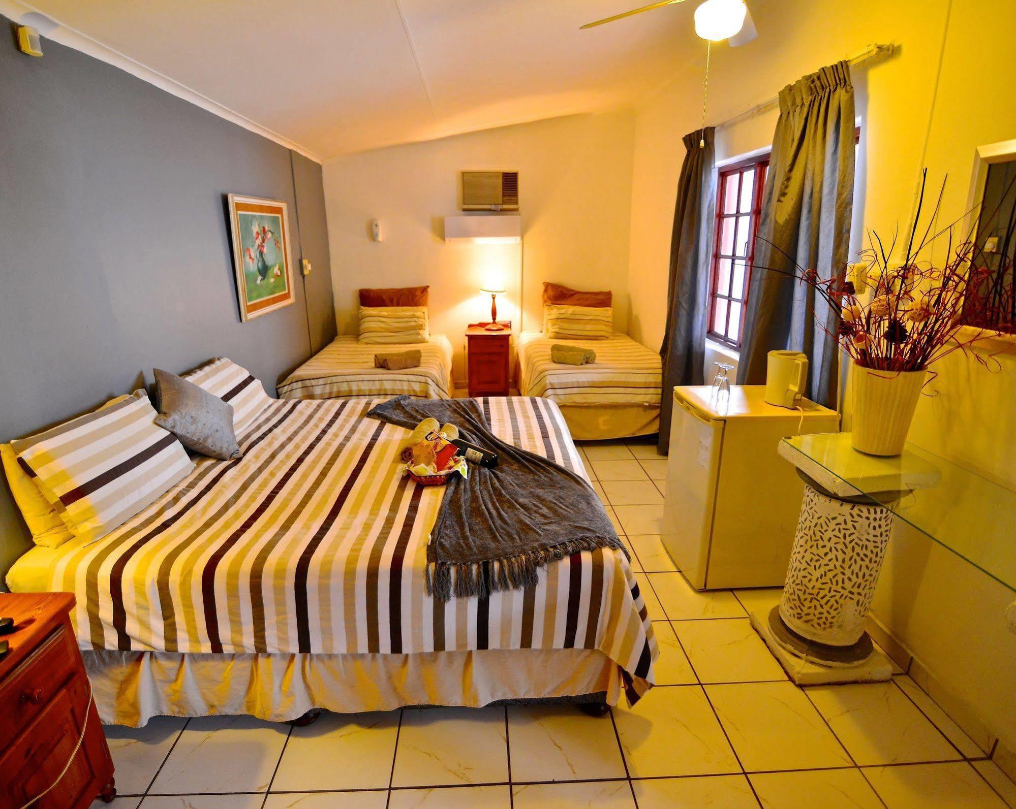 Lalamo Guesthouse Phalaborwa Extérieur photo